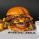 Foto de Triple Smashed + Papitas