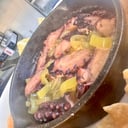 Foto de PULPO al pil pil / ajillo / parmesano