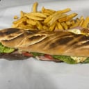 Foto de SANDWICH LOMITO lechuga,tomate, jamon, queso y huevo