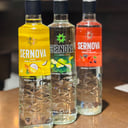 Foto de Botella de Vodka Sernova berri + 1 Jugó de naranja