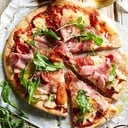 Foto de PIZZA JAMON CRUDO Y RUCULA