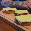 Foto de Bruschetta de jamón y queso