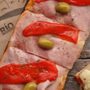 Foto de PIZZA DE JAMÓN Y MORRÓN