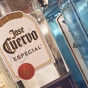 Foto de tequila José cuervo especial