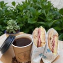 Foto de Promo planchadito jamón queso + americano 