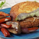 Foto de MILANESA DE CERDO CON VEGETALES ASADO
