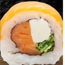 Foto de SAKE ROLL (Envueltos en Salmón) 