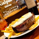 Foto de Bife de chorizo 500g con fritas y huevos