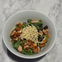Foto de Ensalada Caesar by Hampton con pollo rebozado 