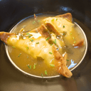 Foto de Gyozas de gambón al ajillo fritas con sopa de miso -5 unidades-