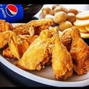 Foto de 1 1/2  pollo broaster+papa salada+patacon+salsas