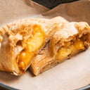 Foto de Patty De Chicharron y Queso Americano