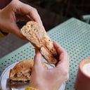 Foto de Bagel + Café o té