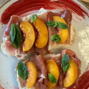 Foto de Tostada Serrano Peach