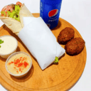 Foto de Combo Shawarma eleccion + hummus chico +2 Falafel +Salsa de ajo +Bebida