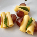 Foto de Pincho de uvas y  queso madurado