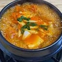Foto de 김치찌개 - Kimchi Chigae