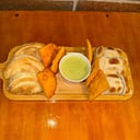 Foto de TABLA EMPANADITAS para 2 personas