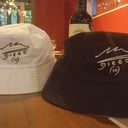 Foto de GORRO PILUSO CON LA FIRMA DE D10S NEGRO