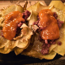 Foto de Alcachofas a la brasa con crema de patata, jugo de sopa de Ajo Morado de Las Pedroñeras y jamón tostado -4 unidades-