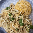 Foto de ARROZ CHAUFAN  CON DIENTE DE POLLO