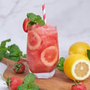Foto de Vaso de Limonada con Frutilla