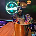 Foto de Vodka Sernova 700ml + 6 Redbull 250cc.