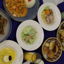 Foto de Entrada + Plato de Fondo + Postre