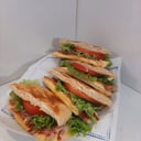 Foto de Tostado Casero Primavera de Jamon Crudo y Queso