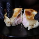 Foto de Empanada De Jamón & Queso