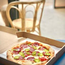 Foto de 1 PIZZA CHORIZO, LONGANIZA Y JALAPENO + 2 EMPANADAS