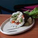 Foto de TEMAKI DE SALMÓN FRESCO Y LANGOSTINOS