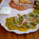 Foto de Lengua de res en salsa verde