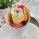 Foto de CONO HELADO DOS SABORES