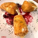 Foto de Centros de queso Camembert frito con aradanos (4 unids).
