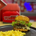 Foto de HAMBURGUESA DOBLE CARNE.