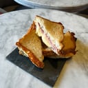 Foto de Tostado de jamon y queso o queso y tomate