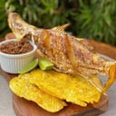 Foto de ROBALO FRITO O ENCOCADO(PESCADO ENTERO)