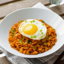 Foto de KIMCHI BOKKEUM BAP | 김치 볶음밥 🌶️