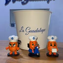 Foto de Balde de nuggets con papas más muñeco coleccionable