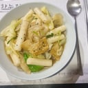 Foto de Ganjang Tteokbokki (酱油 辣炒年糕) 간장떡볶이