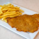 Foto de Milanesa de carne con papas fritas