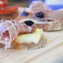 Foto de JAMON SERRANO Y PARMESANO