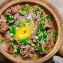 Foto de (146)窝蛋牛肉煲仔饭