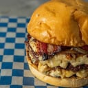 Foto de Hamburguesa Doble con Roquefort y Bacon