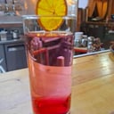 Foto de Agua Mineral con Granadina