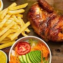 Foto de POLLO + PAPAS FAMILIAR + ENS. FAMILIAR + SALSAS 