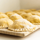 Foto de Sorrentinos de jamón y queso con salsa a elección