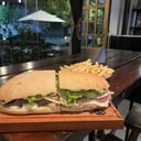 Foto de Lomo mediano + papas clásicas 