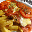 Foto de Milanesa napolitana con fritas